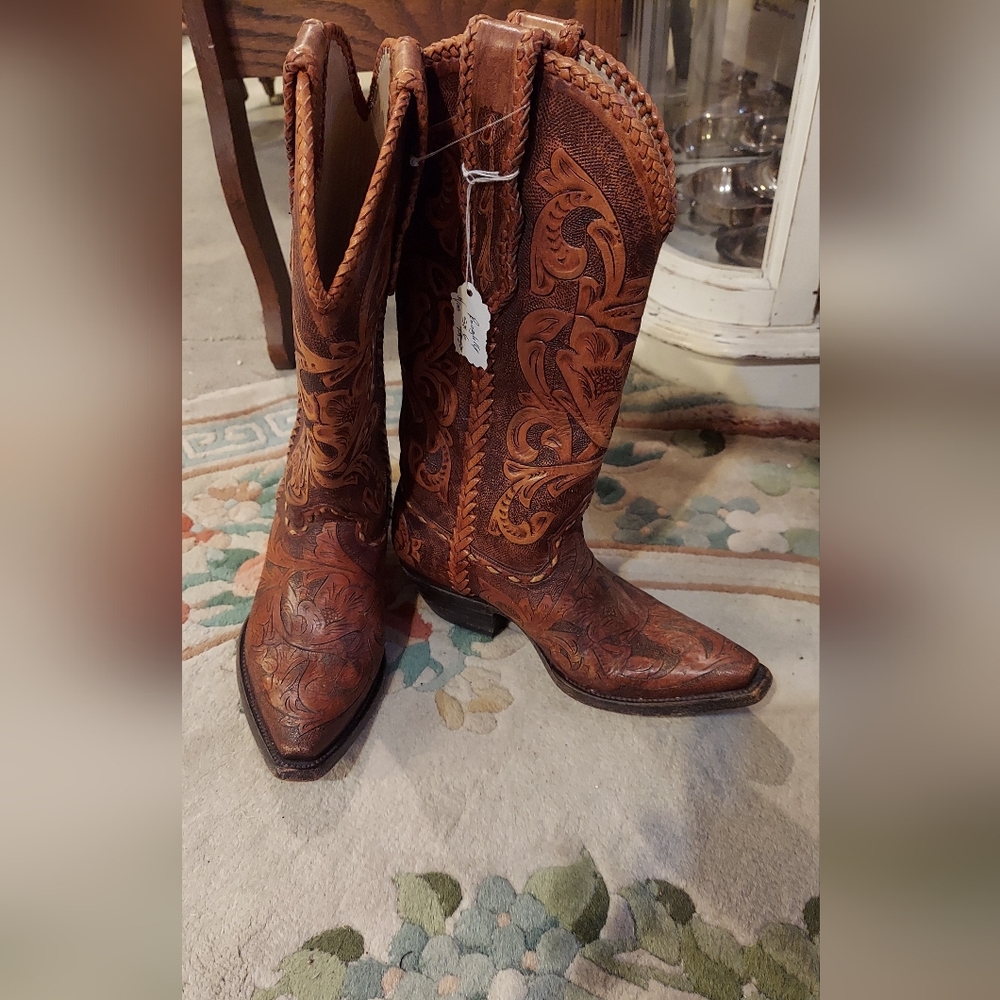 Handmade and Handtooled Nathalie Vaquero Boots
